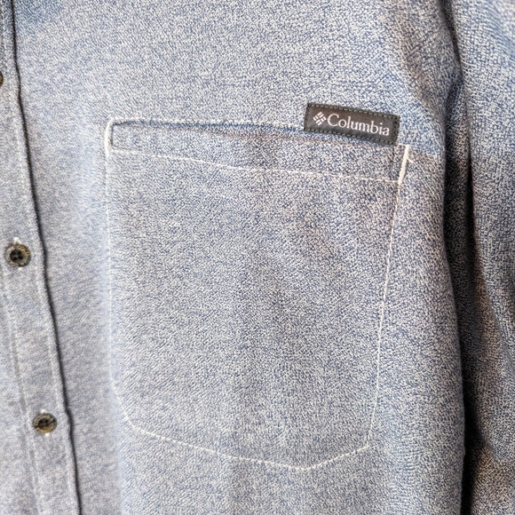 Men's Columbia Button Down Long Sleeve Shirt - Picture 4 of 4